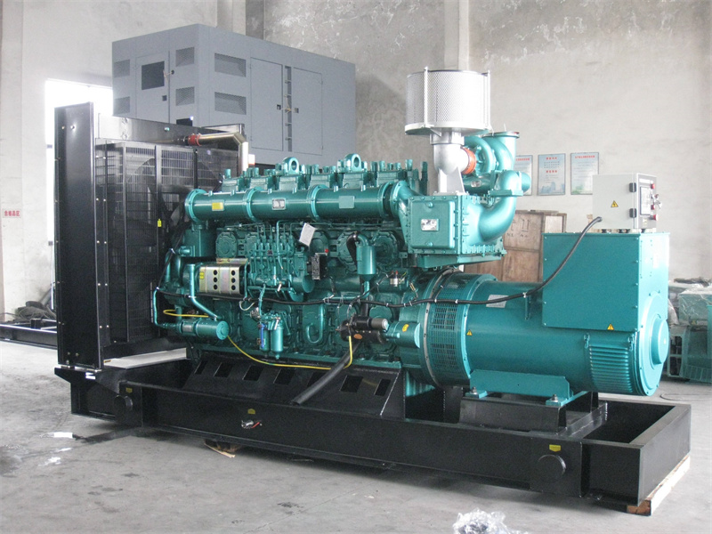 井陉200KW 柴油发电机的油耗是多少？