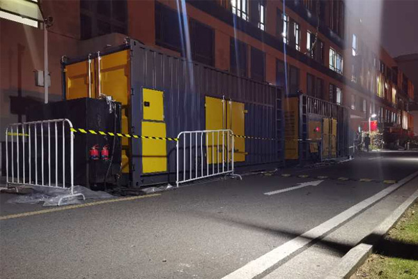 井陉柴油发电机组的输出电压是如何调节的？